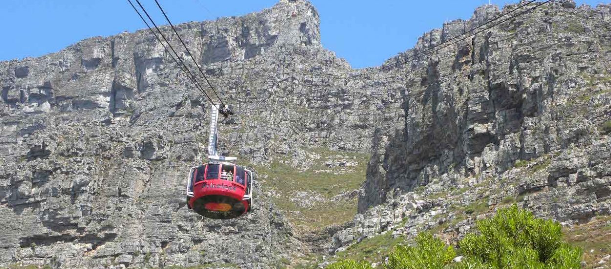 Cable-car-on-Table-mountain